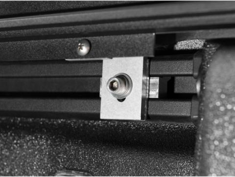 Armis Retractable Locking Bed Cvr W/o Trail Rails 20-Present Jeep Gladiator JT Rugged Ridge