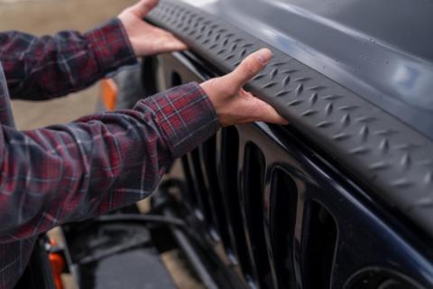 Black Trail Armor Hood Stone Guard And Front Corners For 1997-2006 Jeep Wrangler, 4pc Set Bushwacker