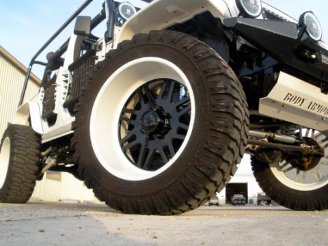 SS-M16 35x12.50R16LT Radial Light Truck Hybrid Terrain Tire Interco Tire